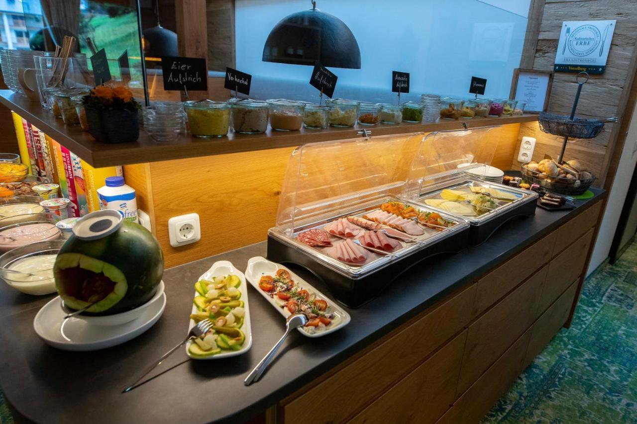 Hotel Lucia Damuels Ngoại thất bức ảnh