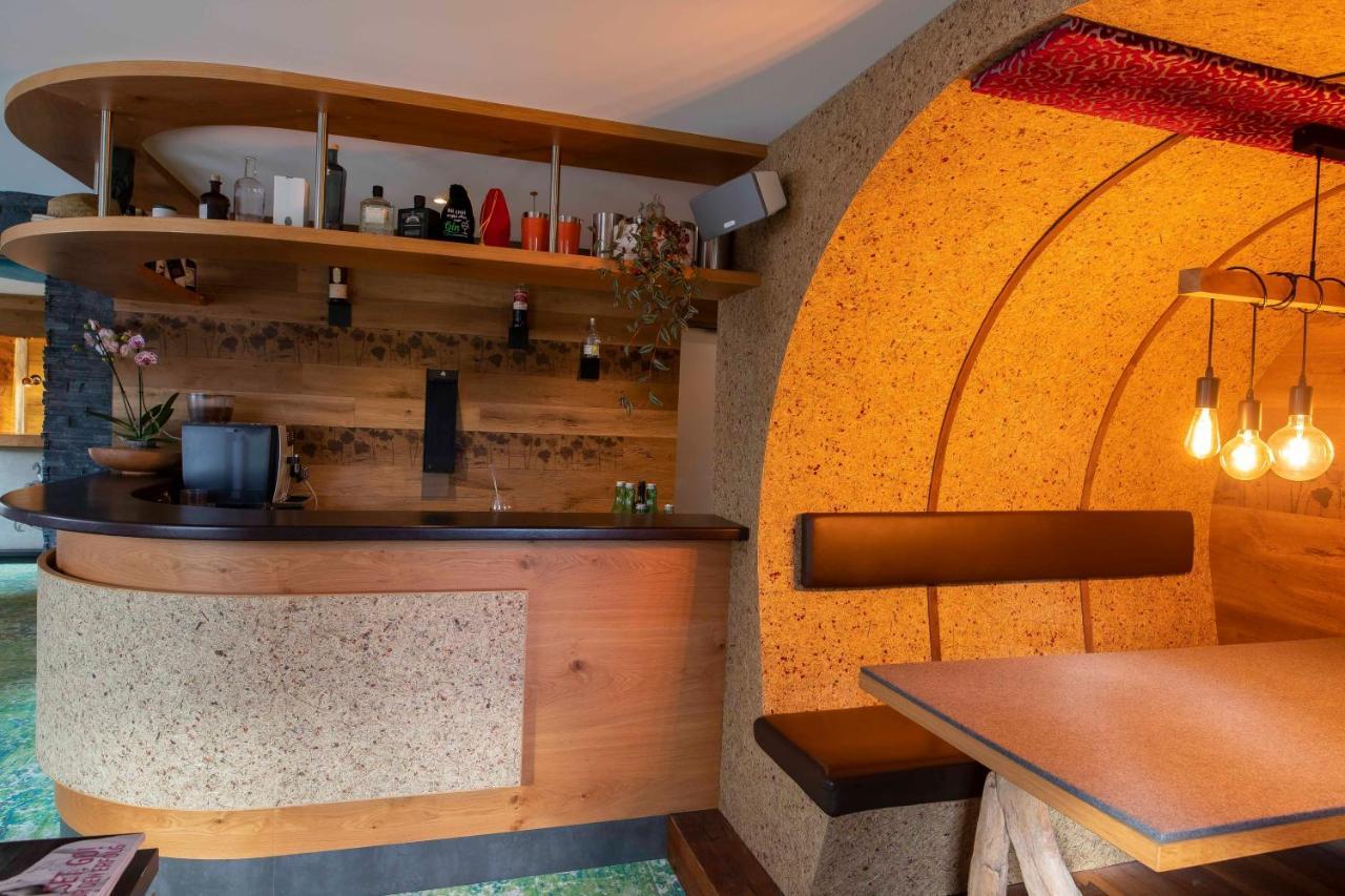 Hotel Lucia Damuels Ngoại thất bức ảnh